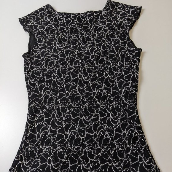 Le Château White Corded Lace Sleeveless Top V-Neck Blouse Size XS - Picture 9 of 15